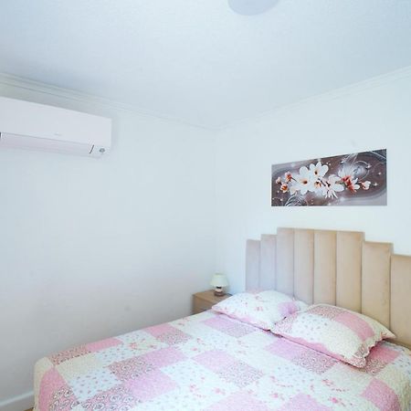 Appartement Du Forum,La Gare, 50 M2 , Climatisation, Garage, Cour Narbonne Buitenkant foto