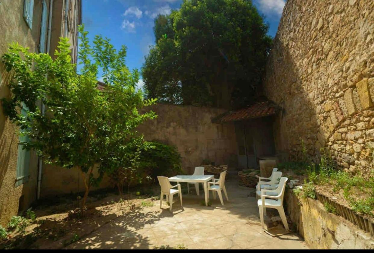 Appartement Du Forum,La Gare, 50 M2 , Climatisation, Garage, Cour Narbonne Buitenkant foto