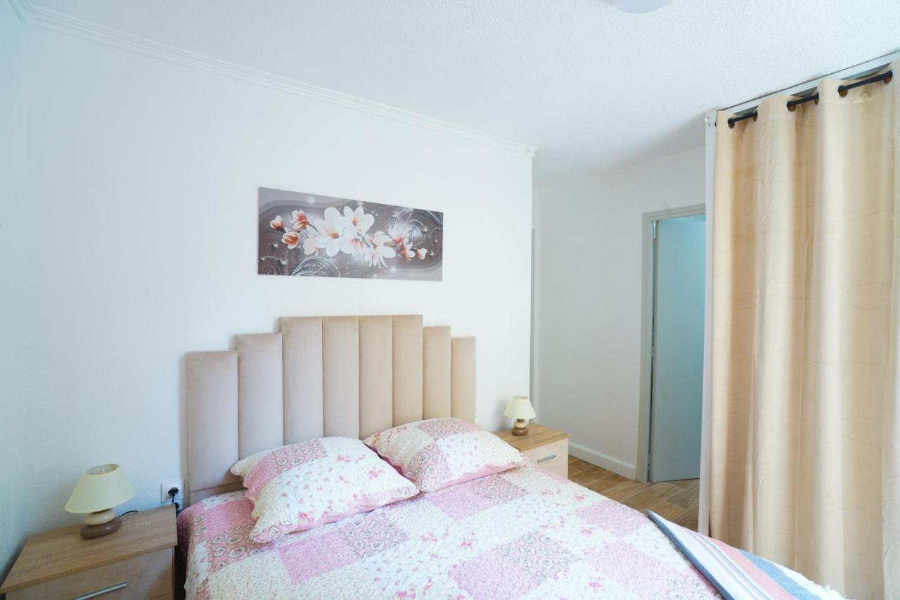 Appartement Du Forum,La Gare, 50 M2 , Climatisation, Garage, Cour Narbonne Buitenkant foto