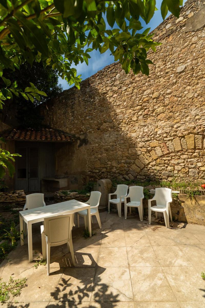 Appartement Du Forum,La Gare, 50 M2 , Climatisation, Garage, Cour Narbonne Buitenkant foto
